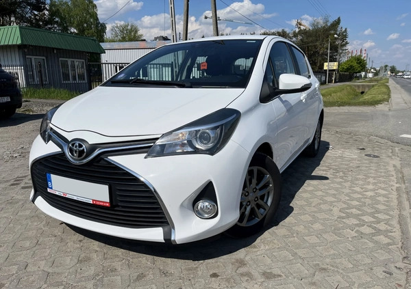 Toyota Yaris cena 43900 przebieg: 118000, rok produkcji 2015 z Reda małe 172